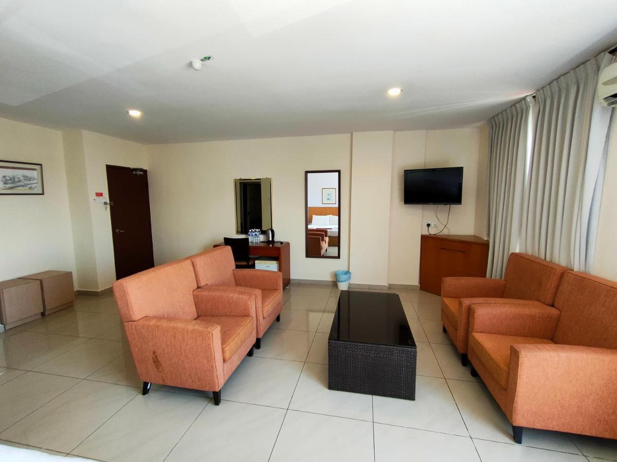 Mrc Hotel Melaka Raya Εξωτερικό φωτογραφία