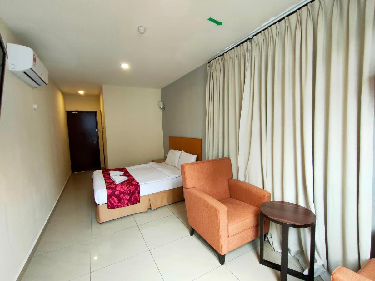 Mrc Hotel Melaka Raya Εξωτερικό φωτογραφία