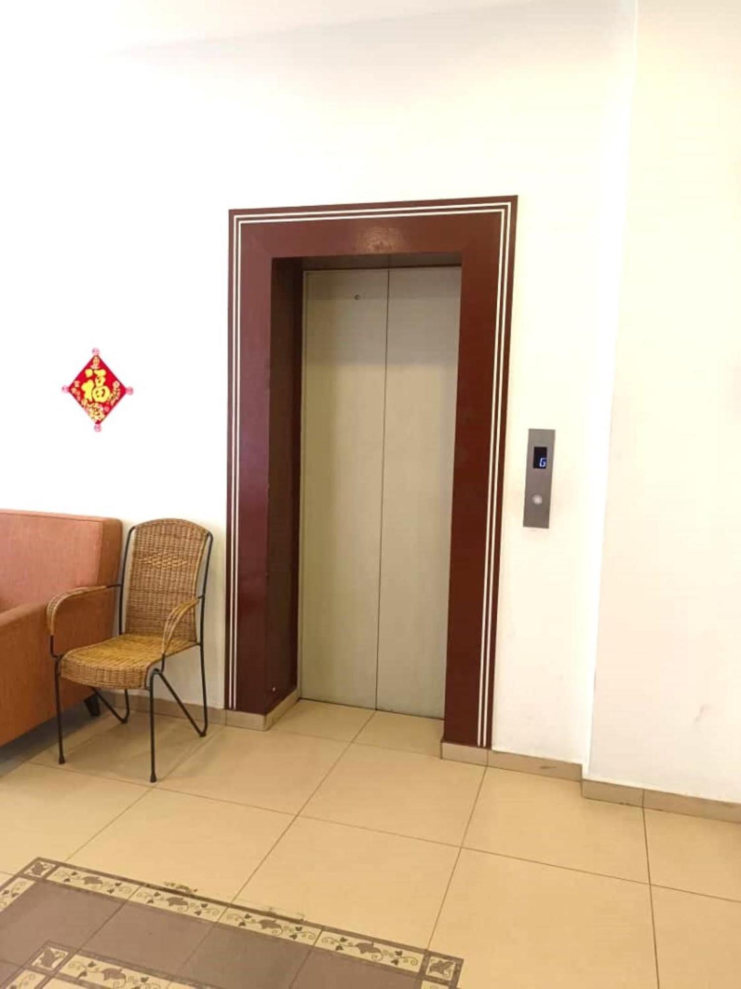 Mrc Hotel Melaka Raya Εξωτερικό φωτογραφία