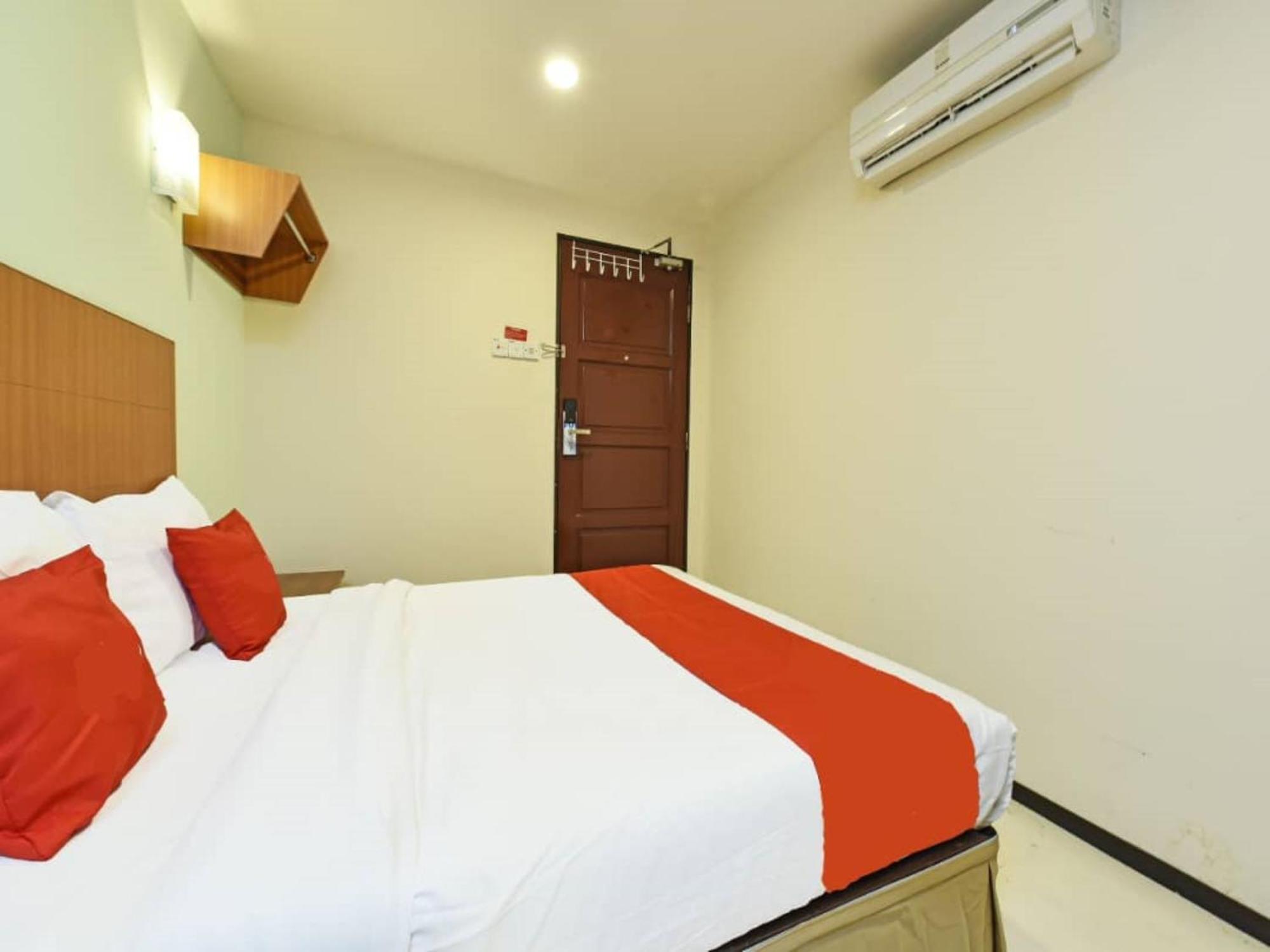 Mrc Hotel Melaka Raya Εξωτερικό φωτογραφία