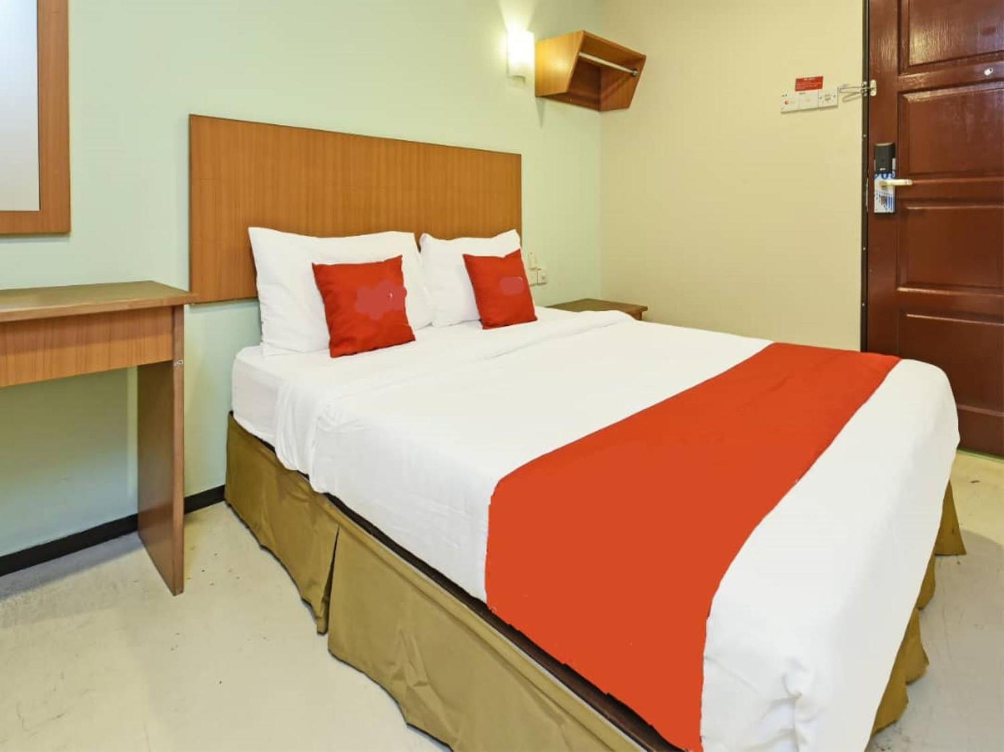 Mrc Hotel Melaka Raya Εξωτερικό φωτογραφία