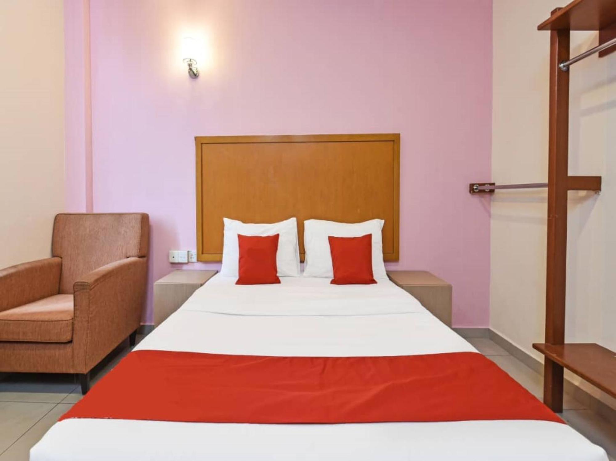 Mrc Hotel Melaka Raya Εξωτερικό φωτογραφία