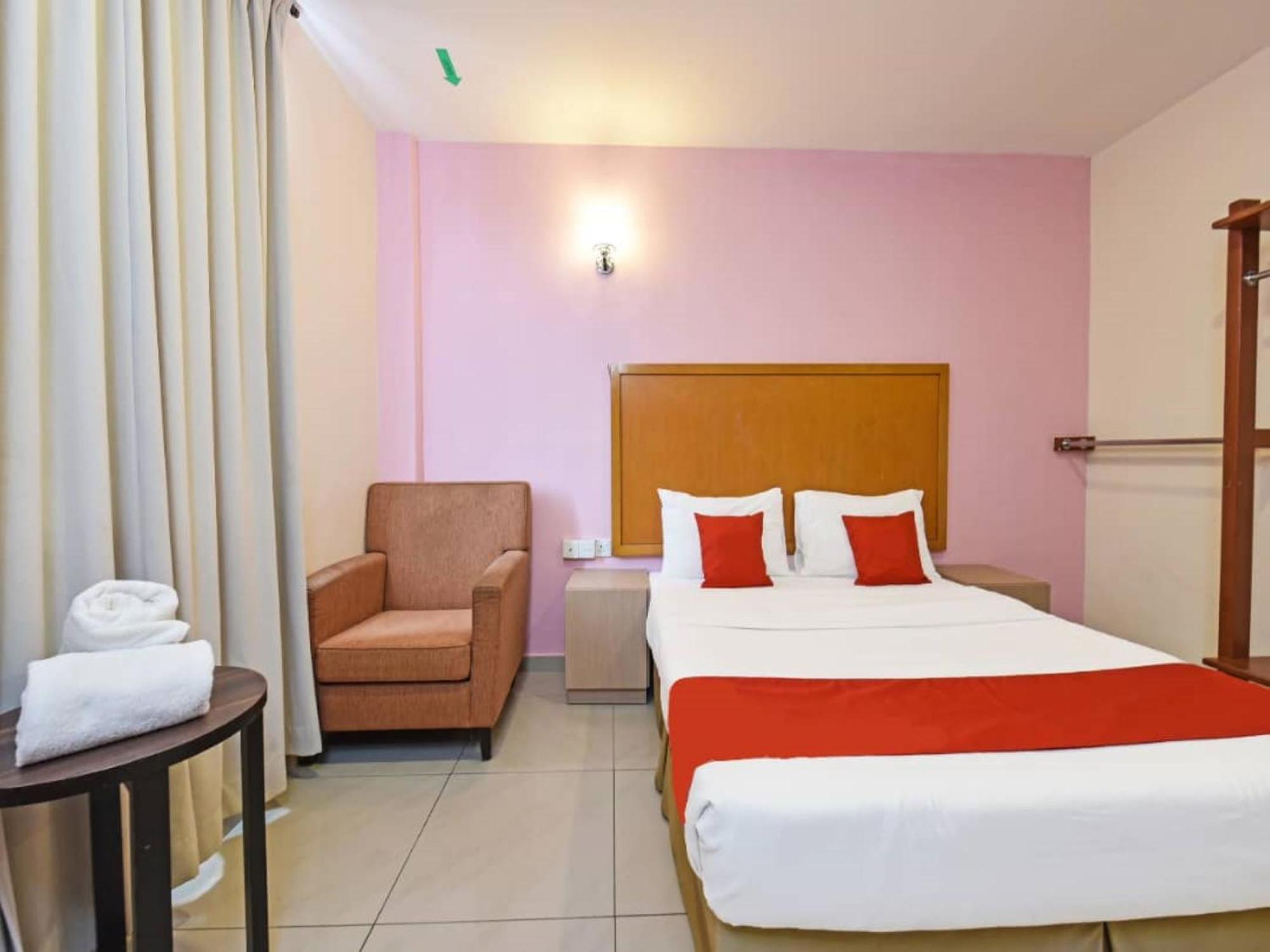 Mrc Hotel Melaka Raya Εξωτερικό φωτογραφία